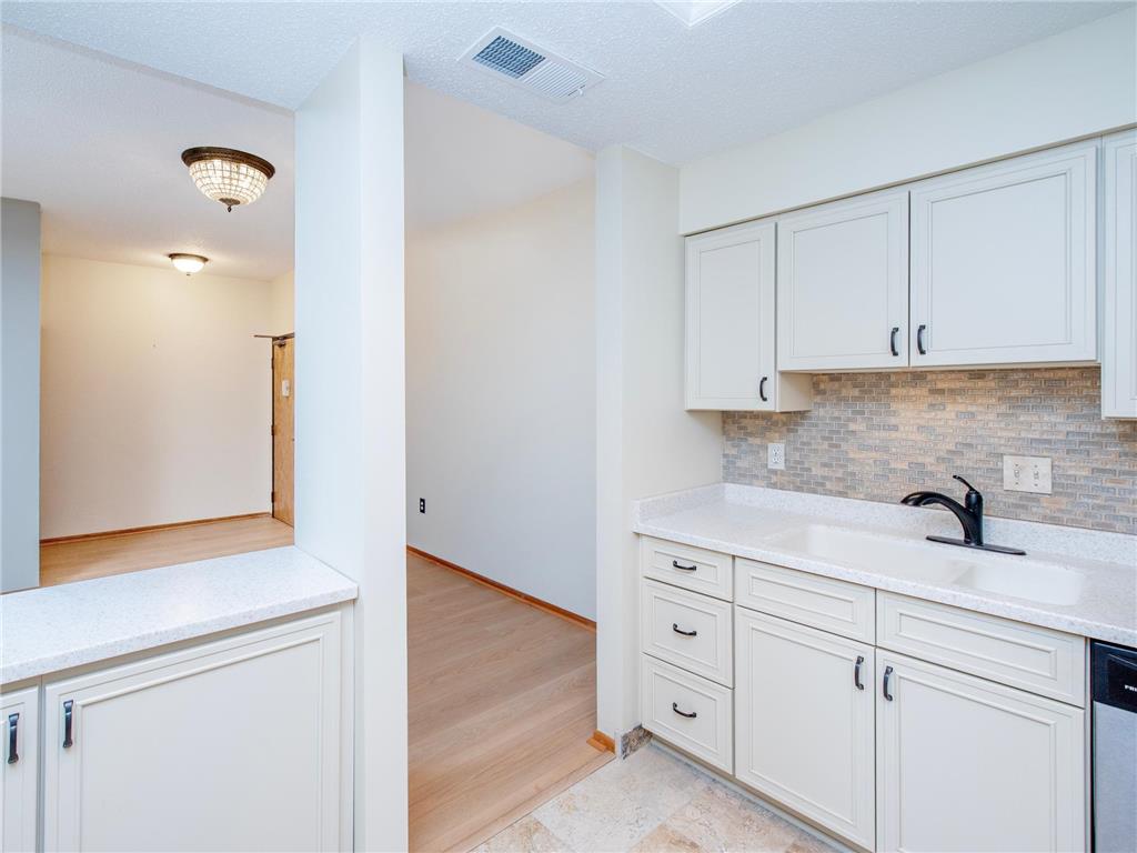 2275 Youngman Avenue #306W Saint Paul MN 55116 7054378 image6