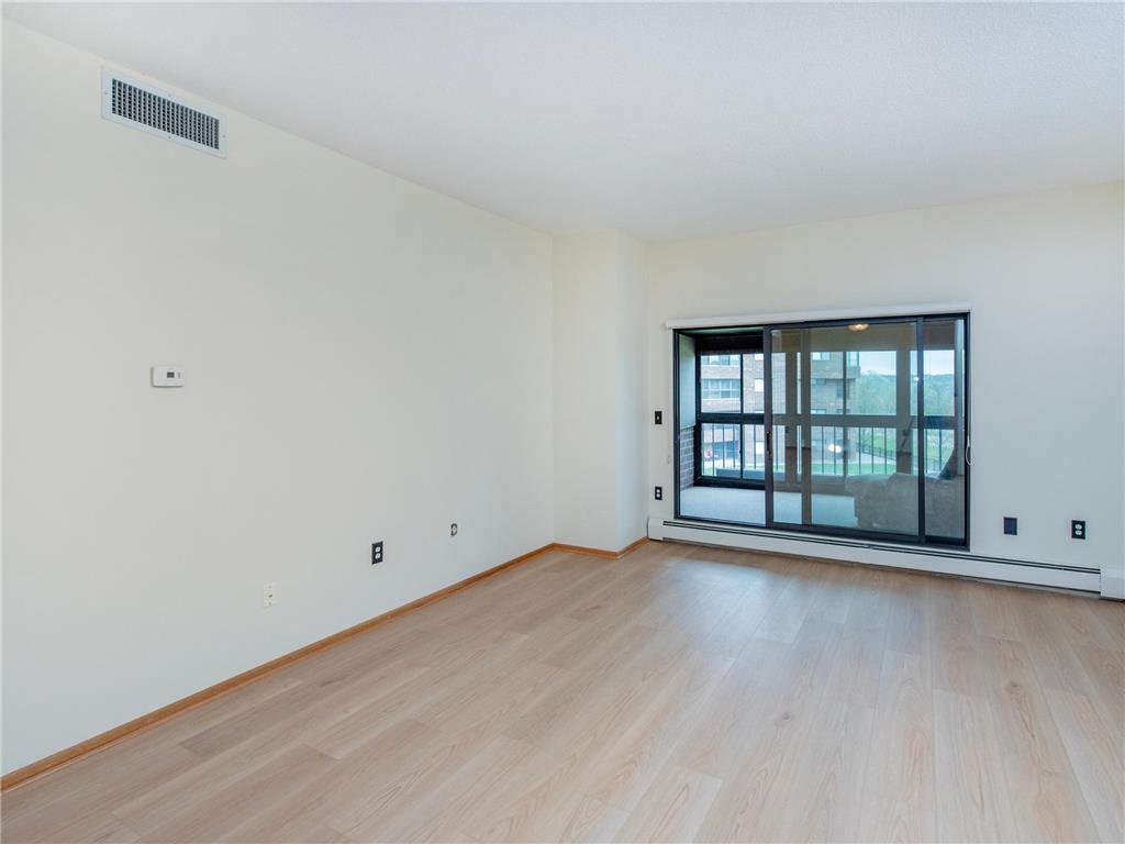 2275 Youngman Avenue #306W Saint Paul MN 55116 7054378 image9
