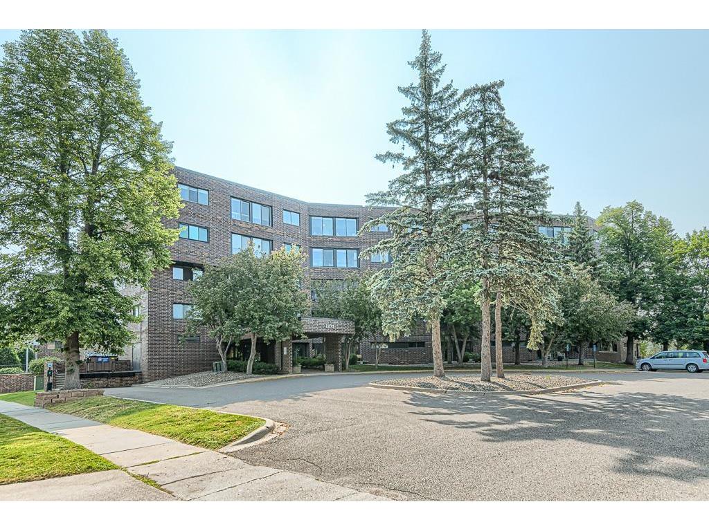 2275 Youngman Avenue #405W Saint Paul MN 55116 6390608 image1
