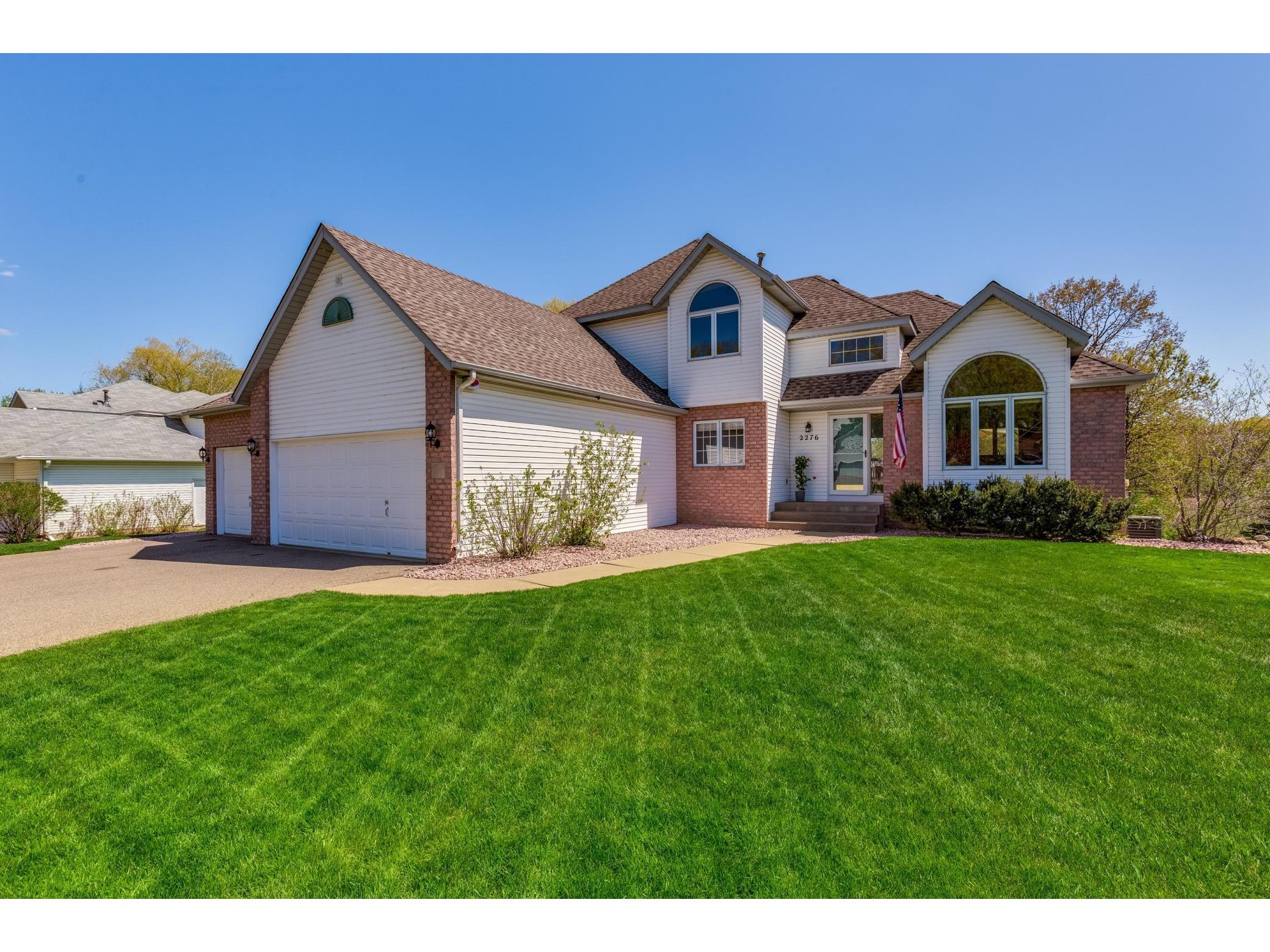 2276 Arlington Avenue E, Maplewood, MN 55119 MLS 5756193 Edina Realty