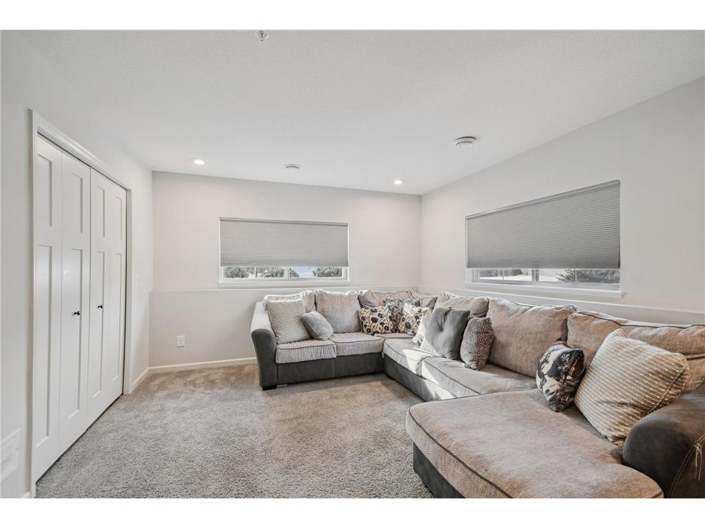 2278 Polar Way North Saint Paul MN 55109 7008807 image16