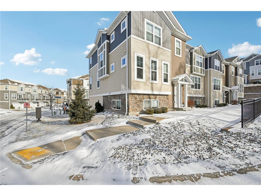 2278 Polar Way North Saint Paul MN 55109 7008807 image2