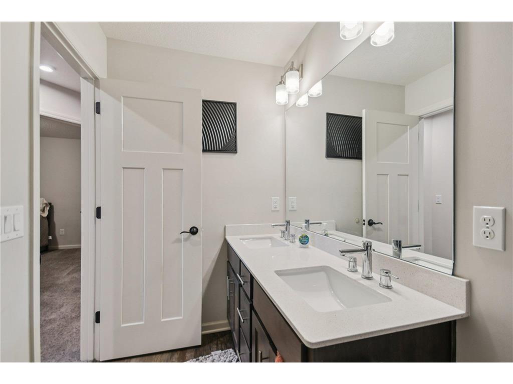 2278 Polar Way North Saint Paul MN 55109 7008807 image35