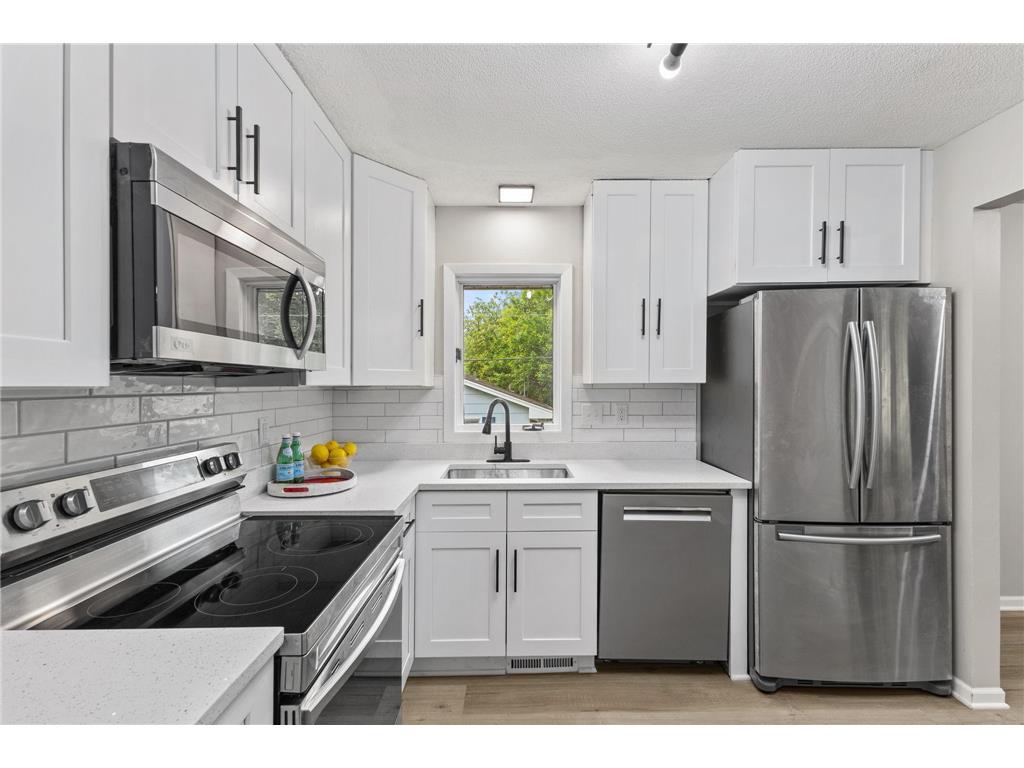 228 16th Avenue SW New Brighton MN 55112 6791985 image2