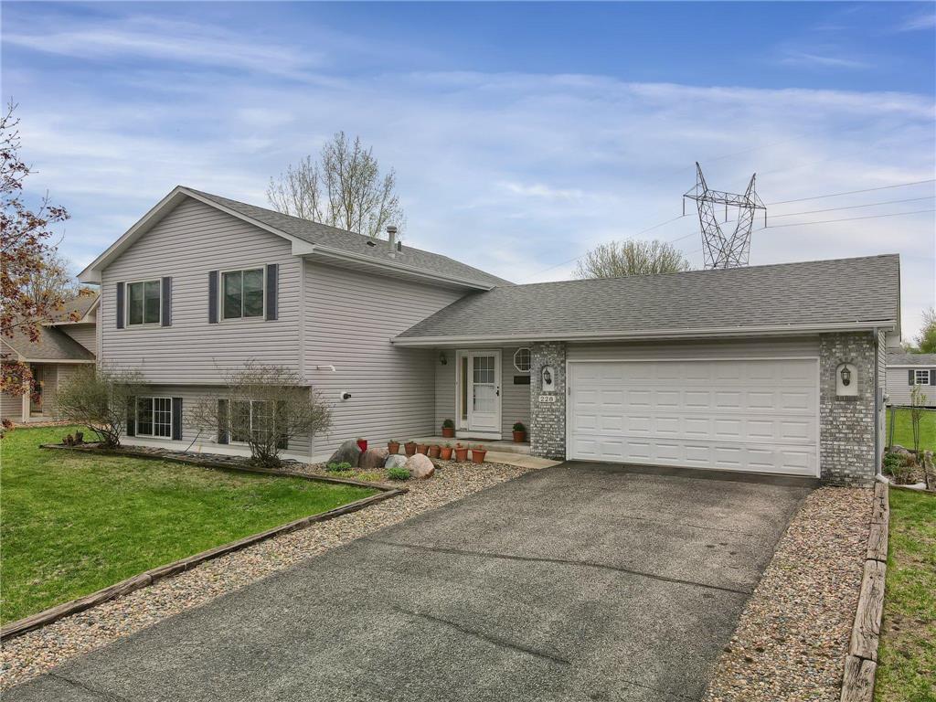 228 Bluestem Avenue Shakopee MN 55379 6364903 image1