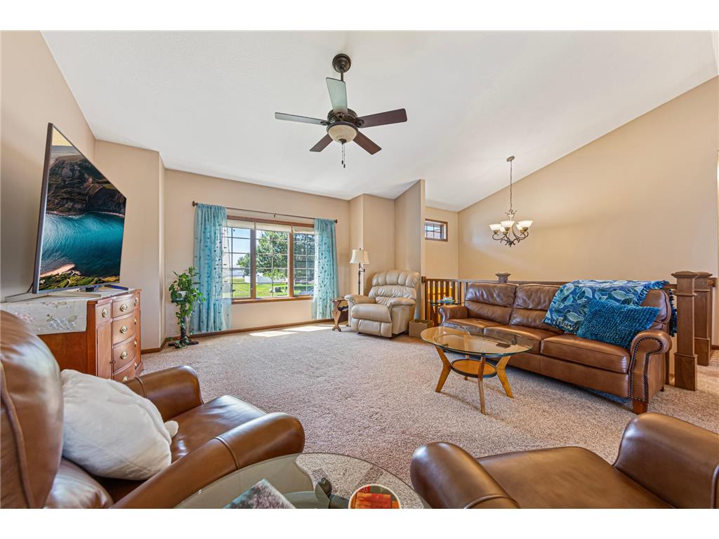 228 Creekside Drive Eagle Lake MN 56024 7110200 image15