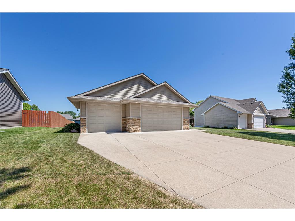 228 Creekside Drive Eagle Lake MN 56024 7110200 image4