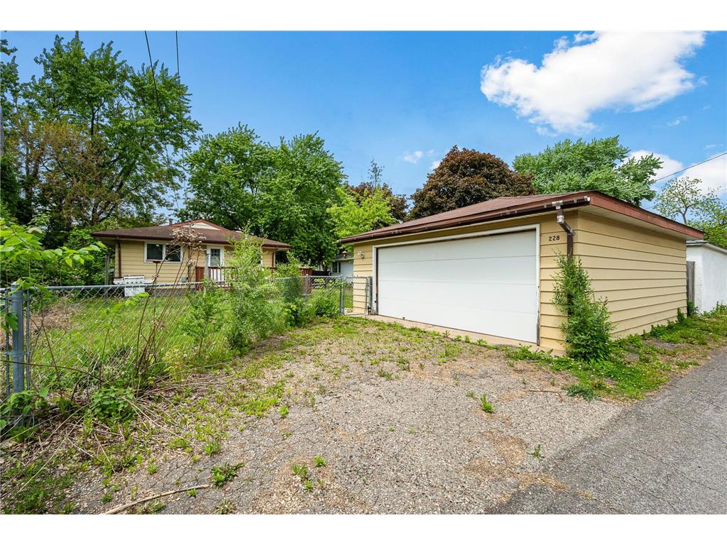 228 Duke Street Saint Paul MN 55102 7079705 image31