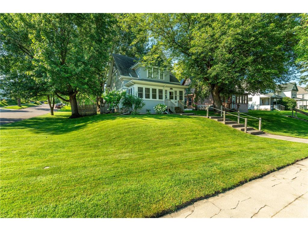 228 E Vernon Avenue Fergus Falls MN 56537 7068561 image1