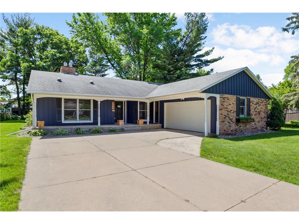 228 Inner Drive, Le Sueur, MN, 56058 MLS 6545224 Edina Realty