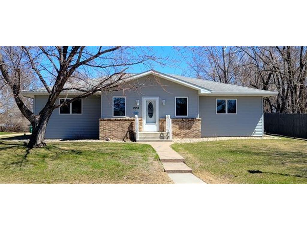 228 Minnesota Street N Ortonville MN 56278 6363104 image1