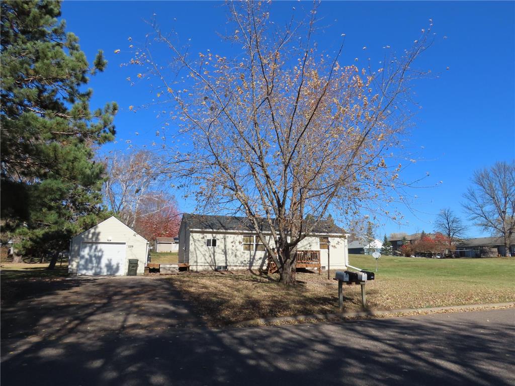 228 Minnesota Street Sandstone MN 55072 6816000 image4