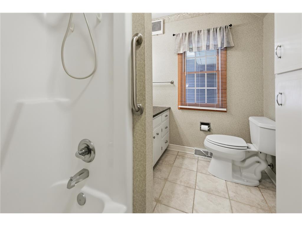 228 N Gilman Avenue Litchfield MN 55355 7091889 image39