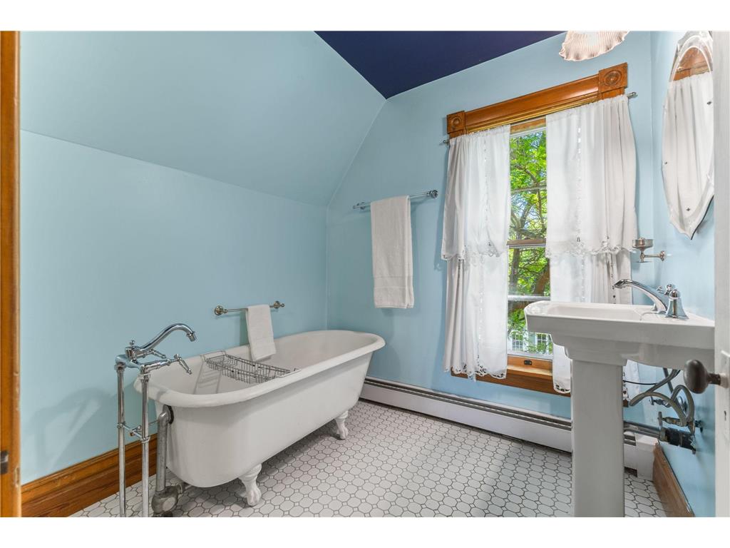 228 Summit Avenue Center City MN 55012 - North Center Lake 7100564 image37