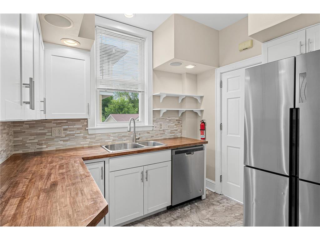 228 Victoria Street N Saint Paul MN 55104 7082738 image14