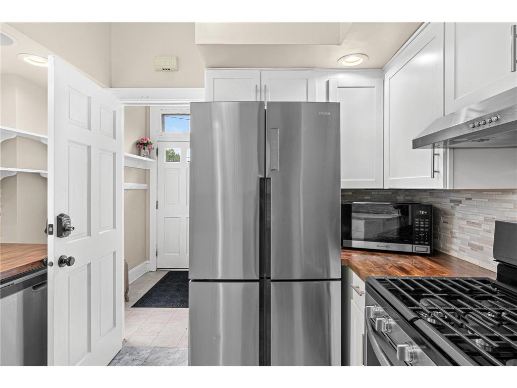 228 Victoria Street N Saint Paul MN 55104 7082738 image16