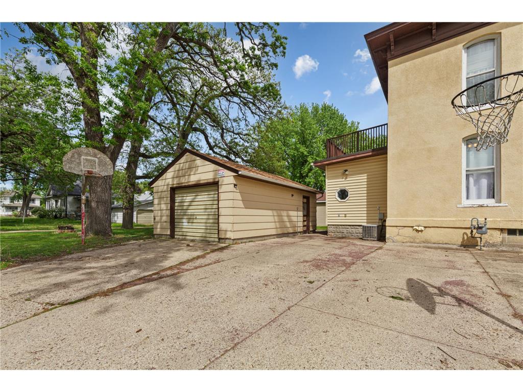 228 W 4th Street Blue Earth MN 56013 7073949 image26