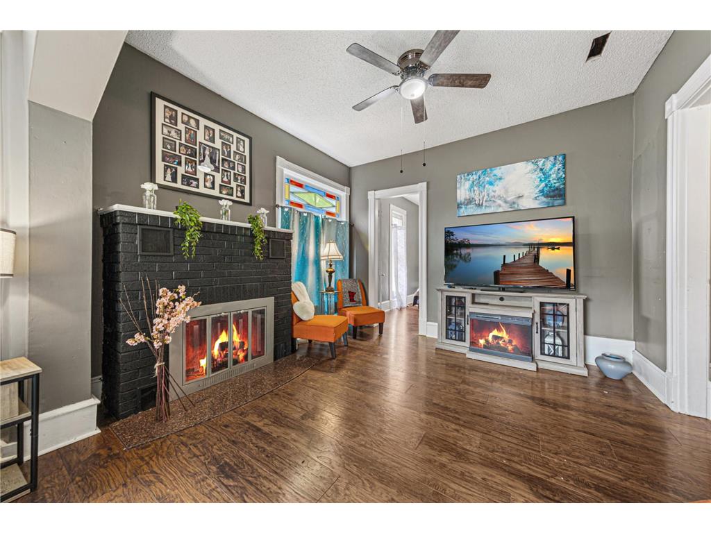 228 W 4th Street Blue Earth MN 56013 7073949 image8