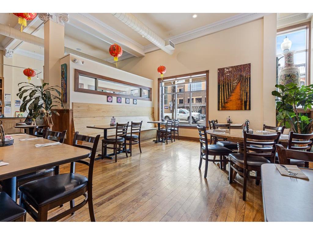 228 W Main Street Marshall MN 56258 6483718 image10