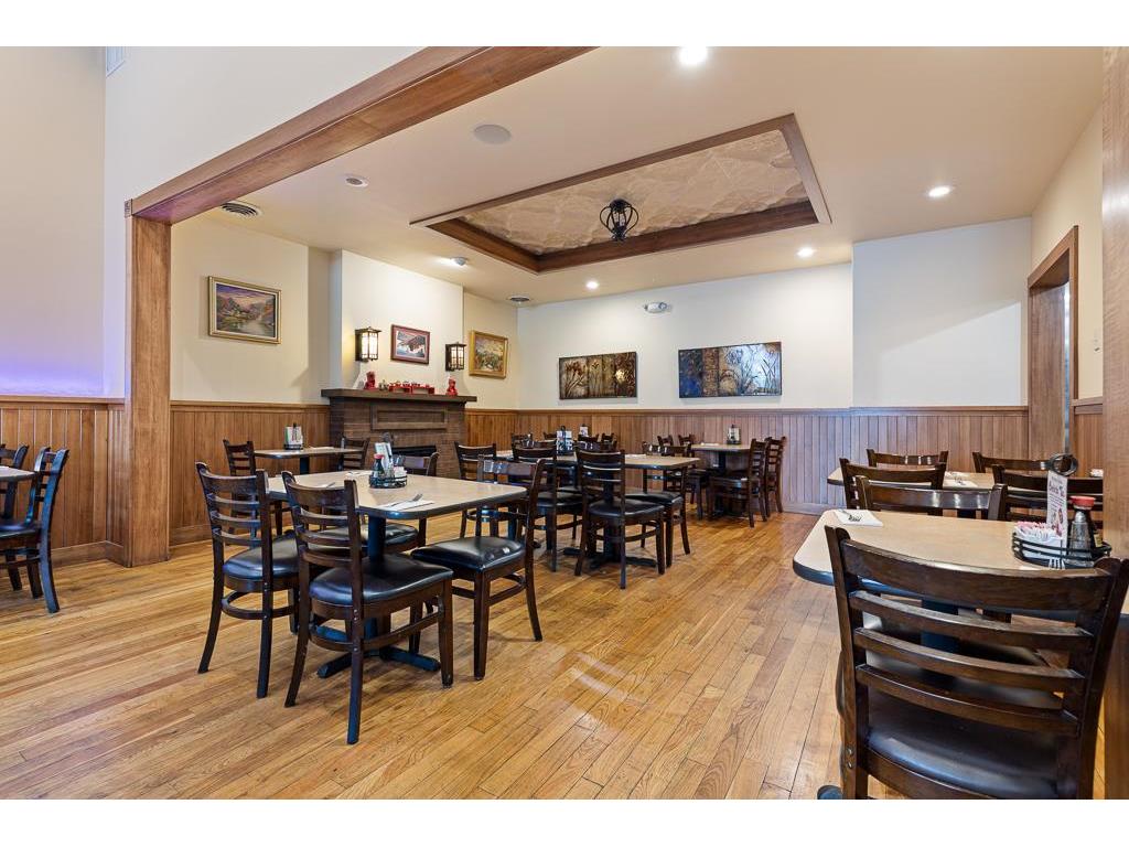 228 W Main Street Marshall MN 56258 6483718 image11