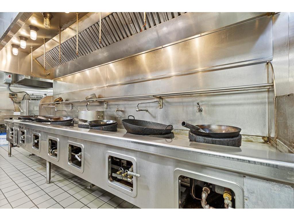 228 W Main Street Marshall MN 56258 6483718 image19