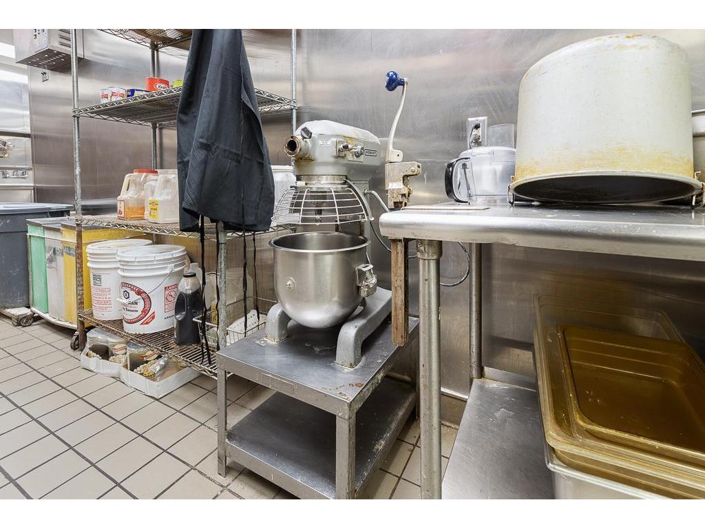 228 W Main Street Marshall MN 56258 6483718 image24