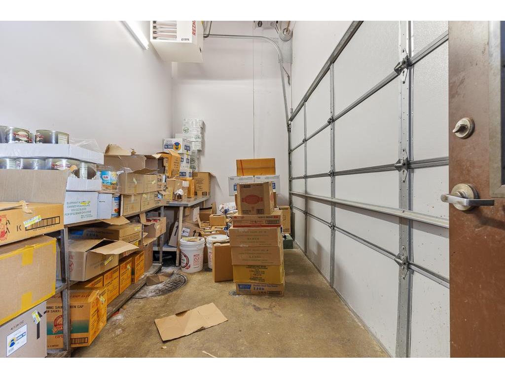 228 W Main Street Marshall MN 56258 6483718 image34