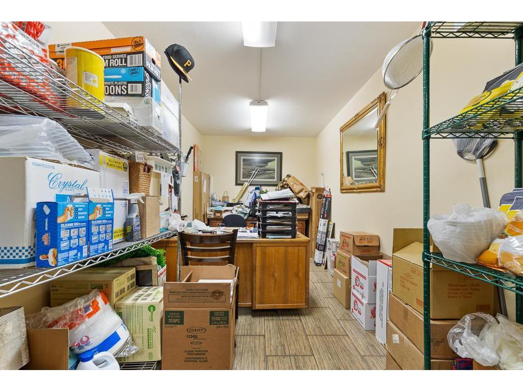 228 W Main Street Marshall MN 56258 6483718 image35