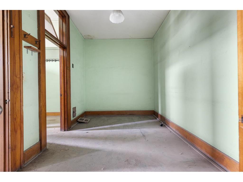 228 W Main Street Marshall MN 56258 6483718 image45