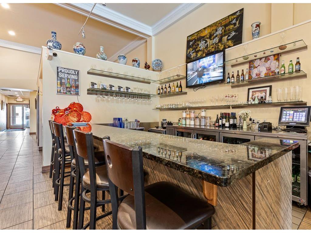 228 W Main Street Marshall MN 56258 6483718 image6