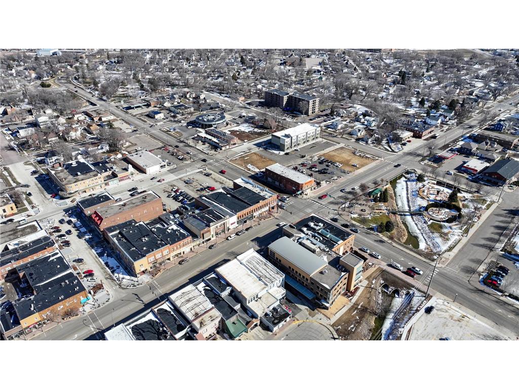 228 W Main Street Marshall MN 56258 6483718 image60