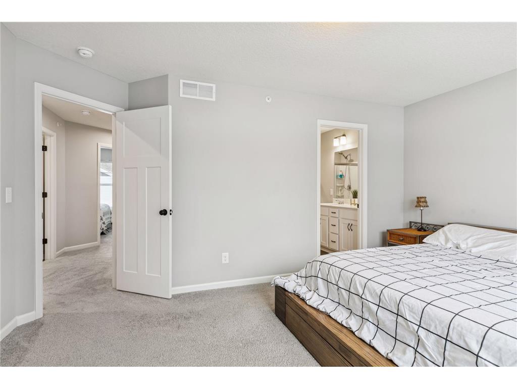 2280 Polar Way North Saint Paul MN 55109 7018879 image19
