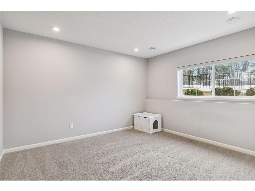 2280 Polar Way North Saint Paul MN 55109 7018879 image25