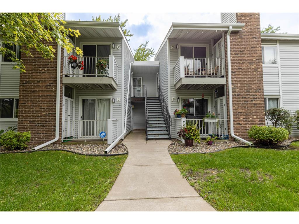 2284 Benson Avenue #G Saint Paul MN 55116 6593155 image1