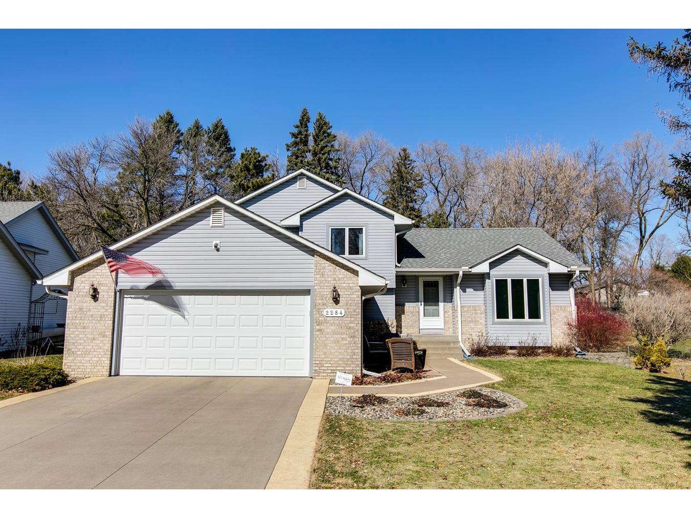 2284 Jennifer Lane, North Saint Paul, MN 55109 MLS 5720490 Edina Realty