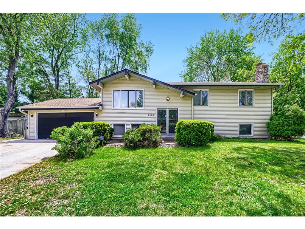 2284 Standridge Avenue Maplewood MN 55109 7088803 image1