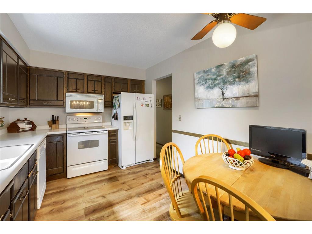 2284 Standridge Avenue Maplewood MN 55109 7088803 image10