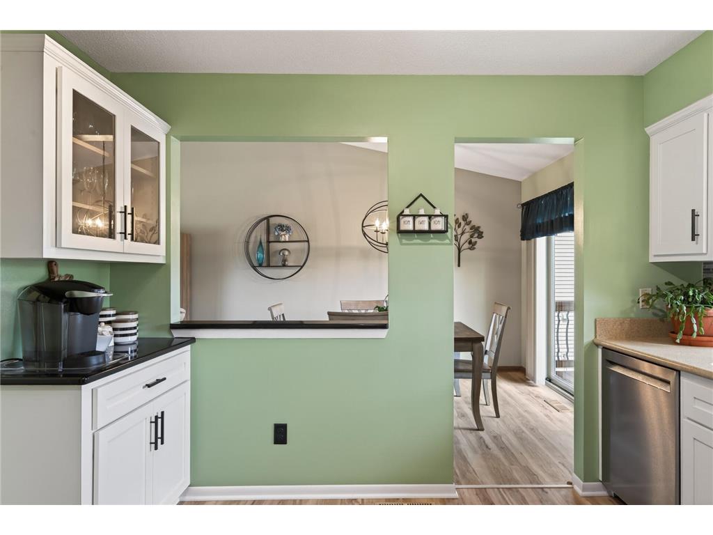 2287 Helmo Court N Oakdale MN 55128 7066256 image18