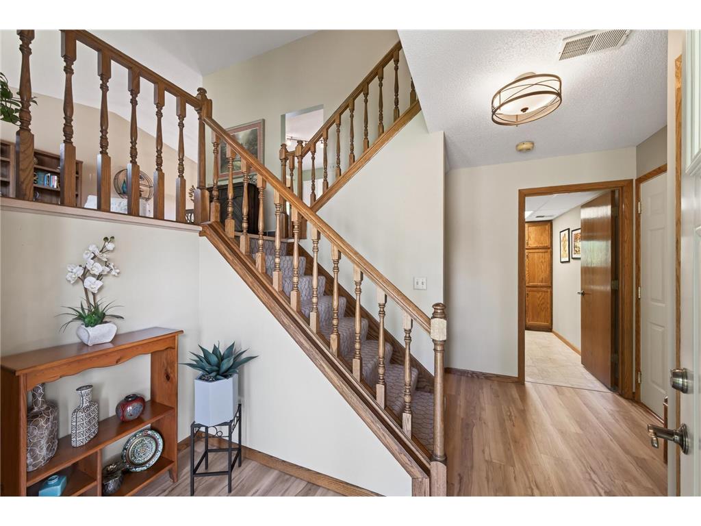 2287 Helmo Court N Oakdale MN 55128 7066256 image21