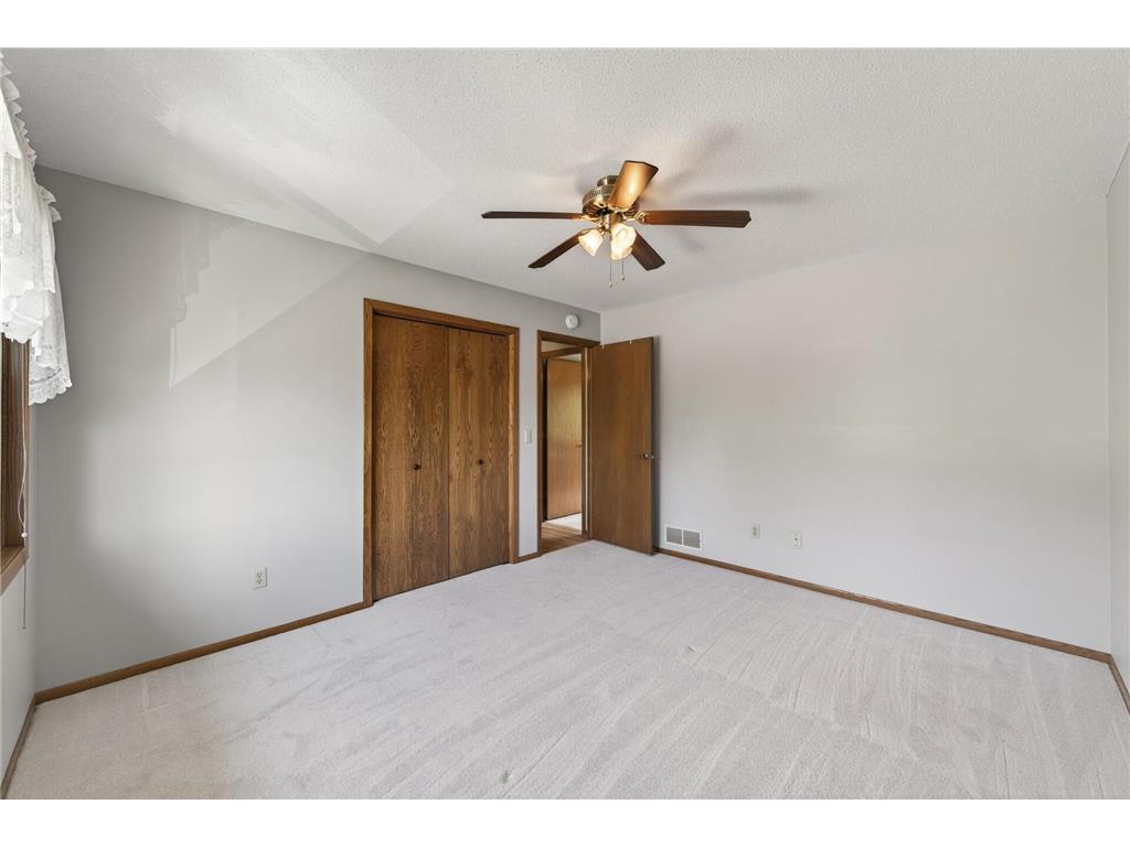 2287 Helmo Court N Oakdale MN 55128 7066256 image23