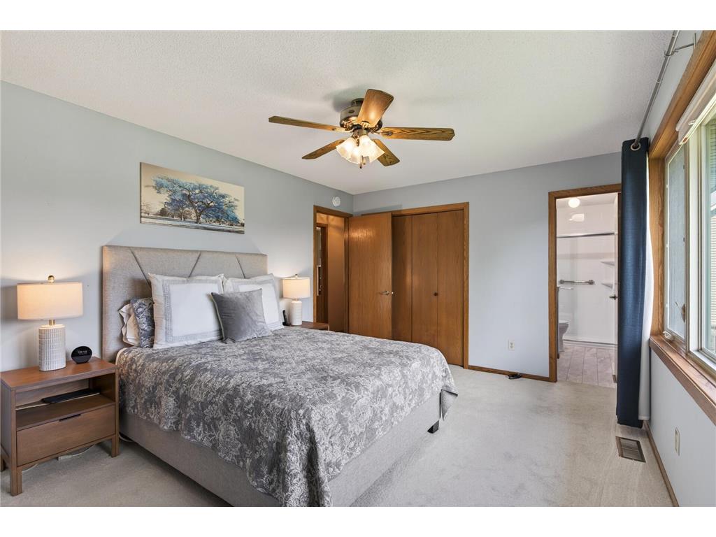 2287 Helmo Court N Oakdale MN 55128 7066256 image24