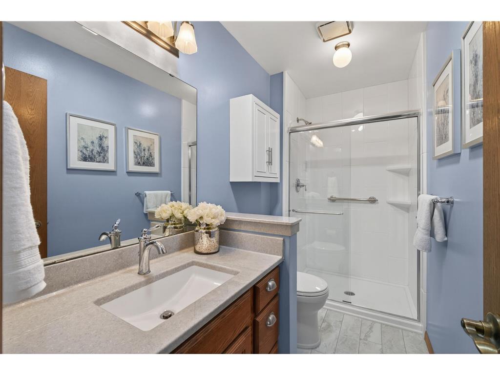 2287 Helmo Court N Oakdale MN 55128 7066256 image27