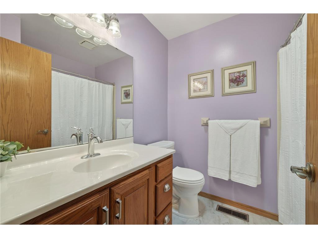 2287 Helmo Court N Oakdale MN 55128 7066256 image31
