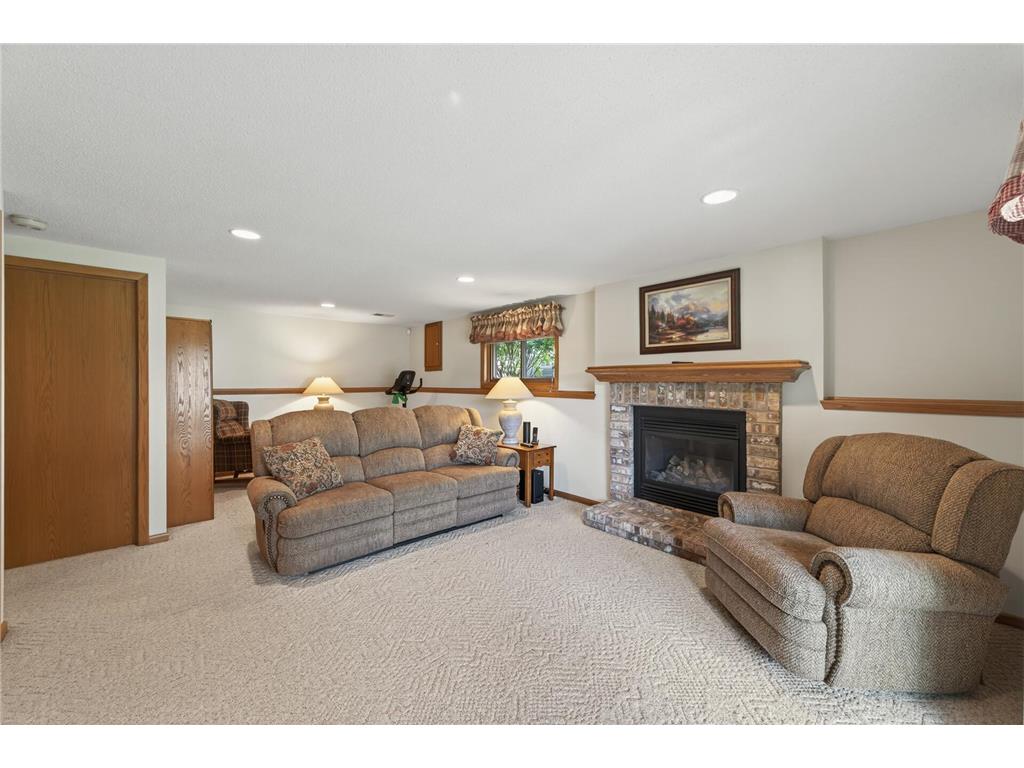2287 Helmo Court N Oakdale MN 55128 7066256 image34