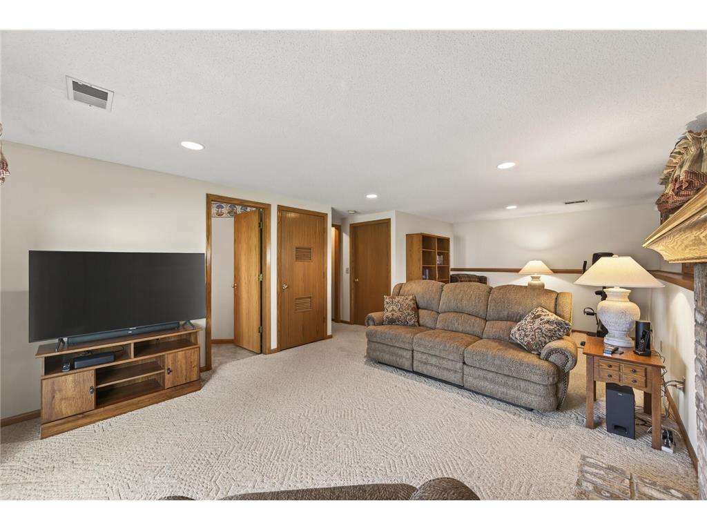 2287 Helmo Court N Oakdale MN 55128 7066256 image35