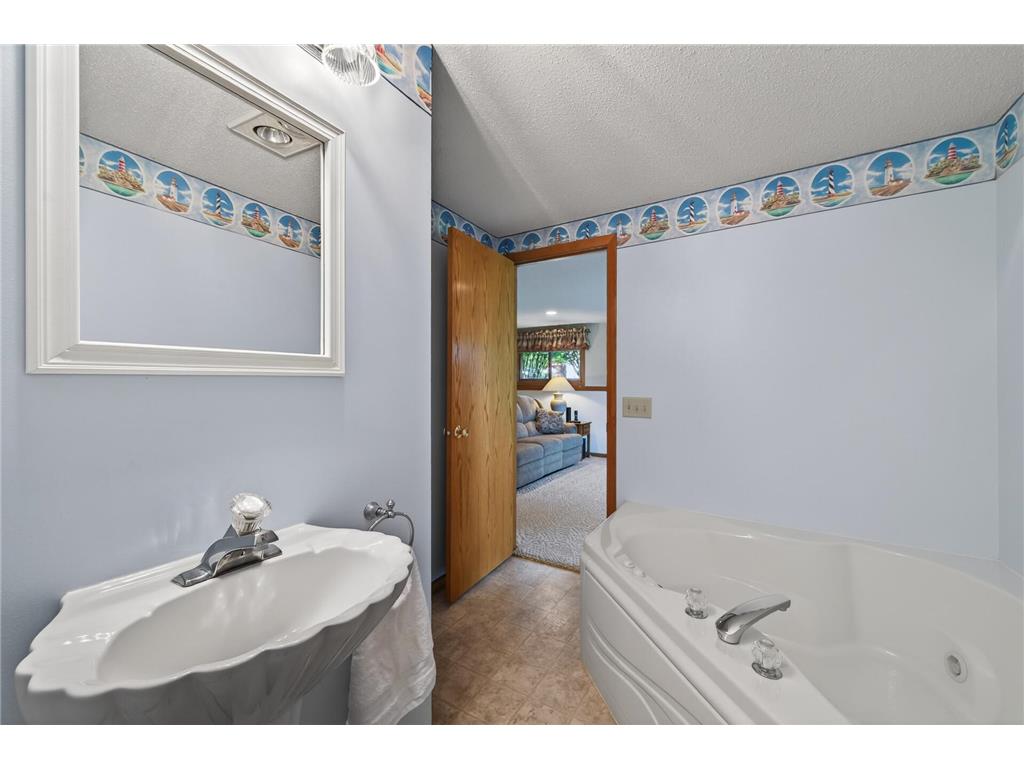 2287 Helmo Court N Oakdale MN 55128 7066256 image37