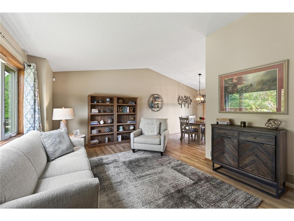 2287 Helmo Court N Oakdale MN 55128 7066256 image5