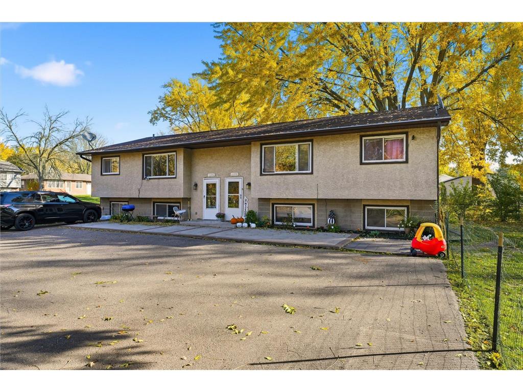 2288 13th Avenue E North Saint Paul MN 55109 6806057 image1