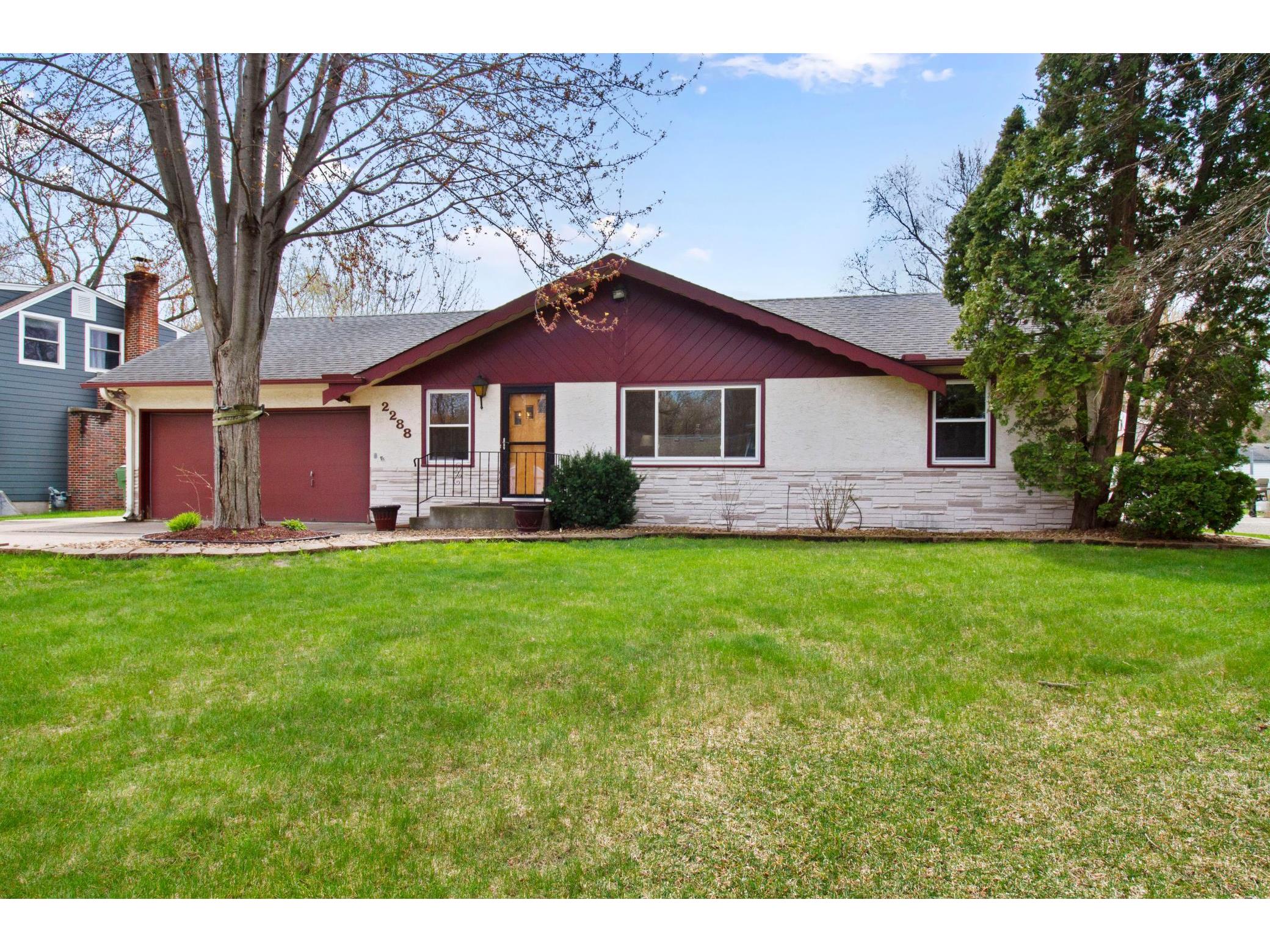 2288 Knoll Drive, Mounds View, MN 55112 MLS 5749284 Edina Realty