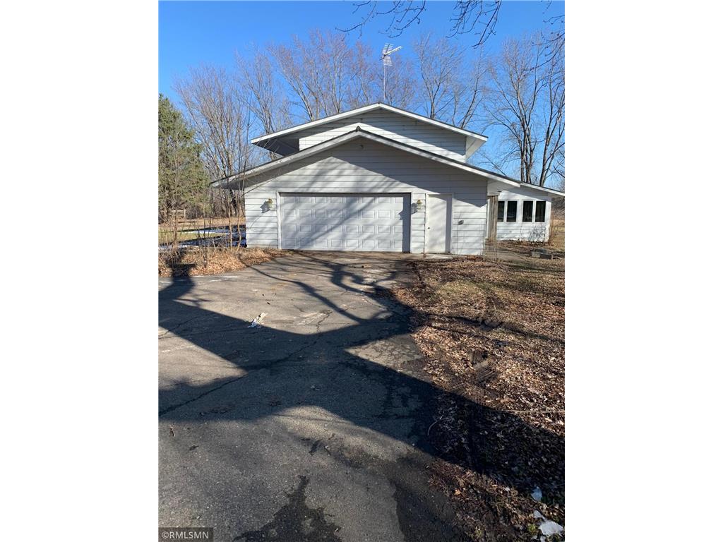 2289 County Rd N, Eau Galle Twp, WI, 54028 MLS 6503395 Edina Realty